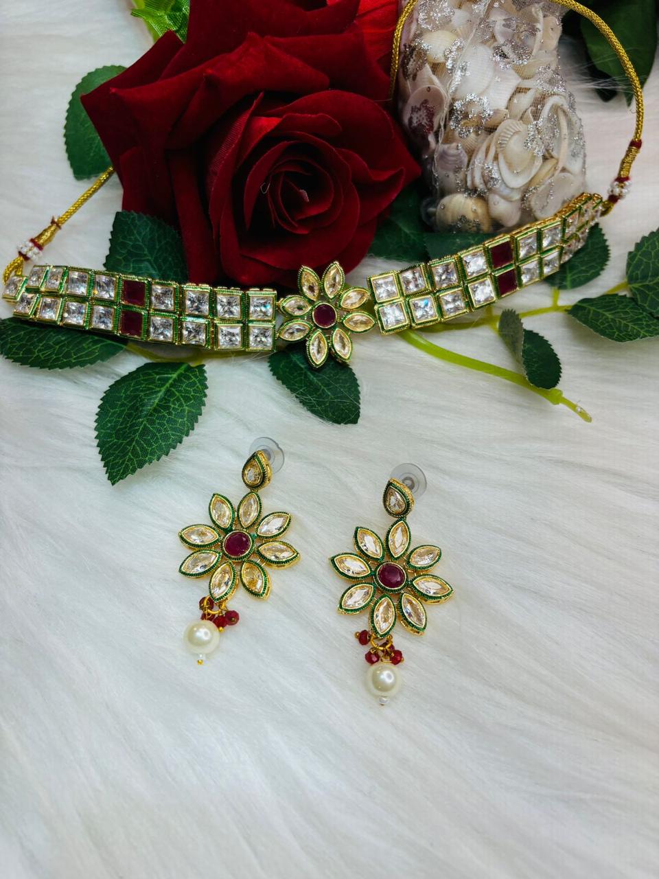 Old Heritage Kundan Special Choker Set