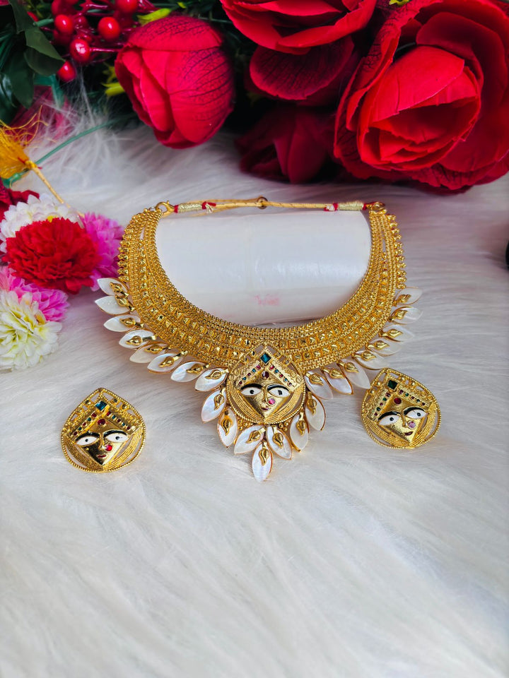 Ratnapriya -Gold Plated Sea shell Jewellery Set