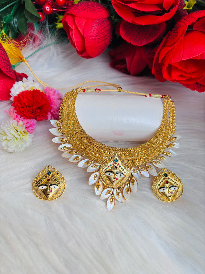 Ratnapriya -Gold Plated Sea shell Jewellery Set