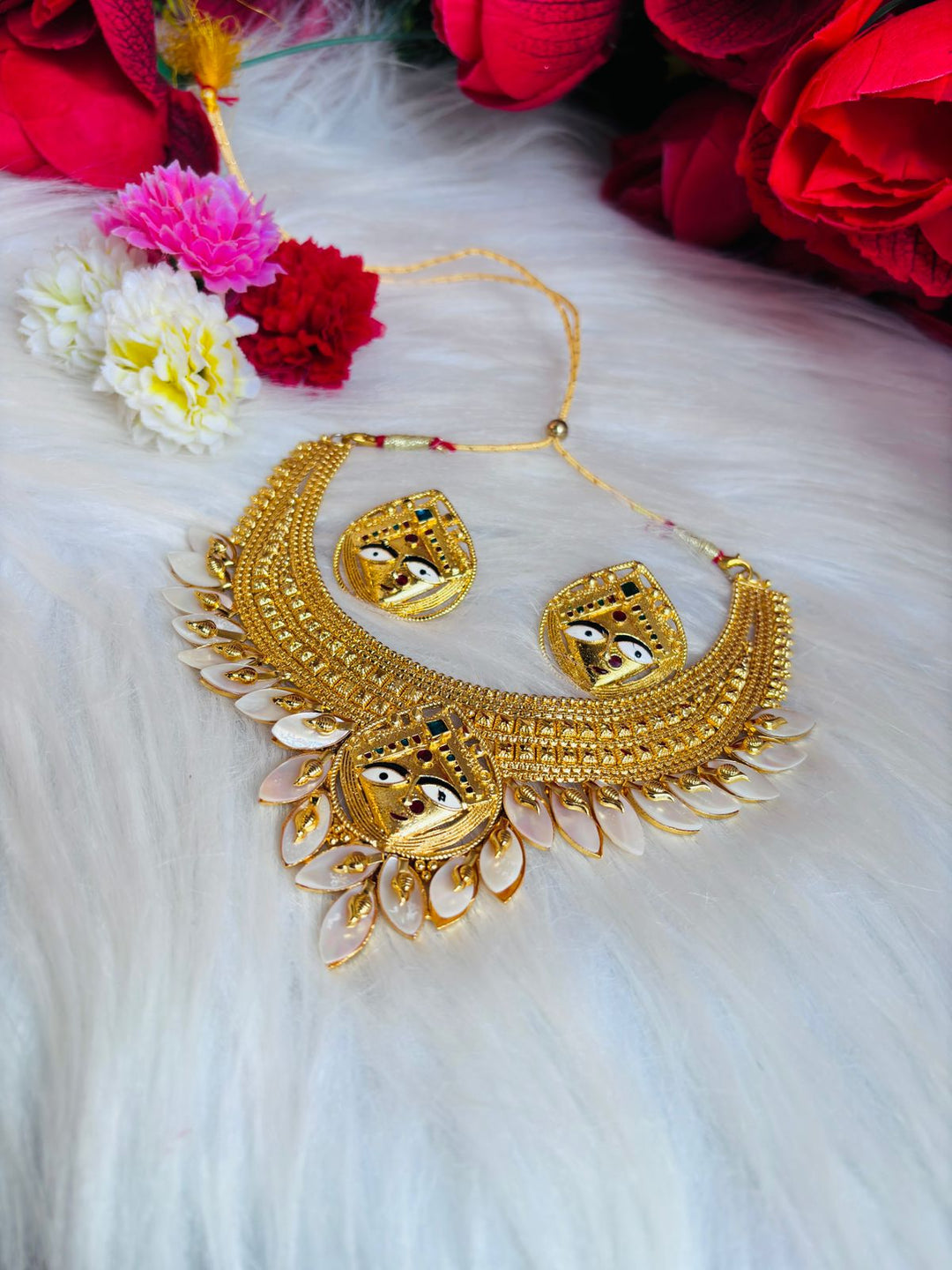 Ratnapriya -Gold Plated Sea shell Jewellery Set