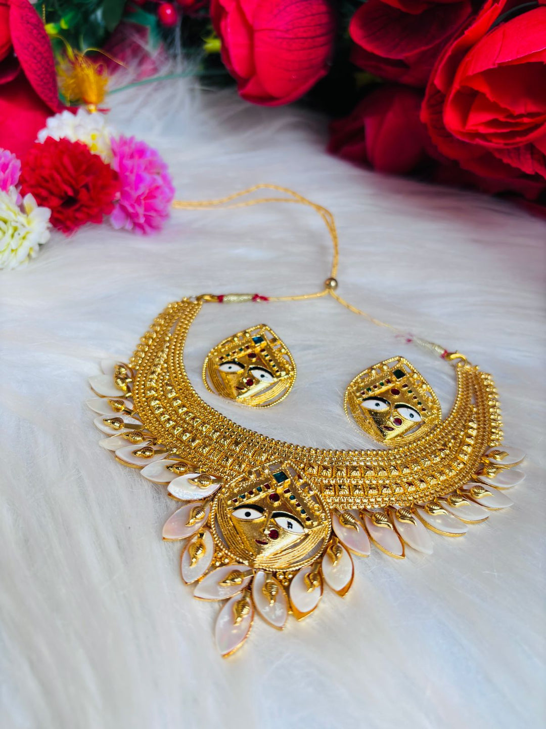 Ratnapriya -Gold Plated Sea shell Jewellery Set