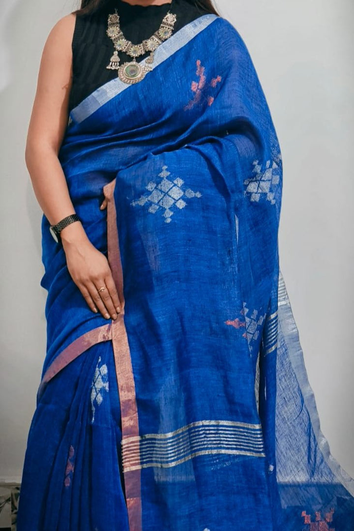 Aaravi - A Flowing River [ Linen Jamdani Saree]