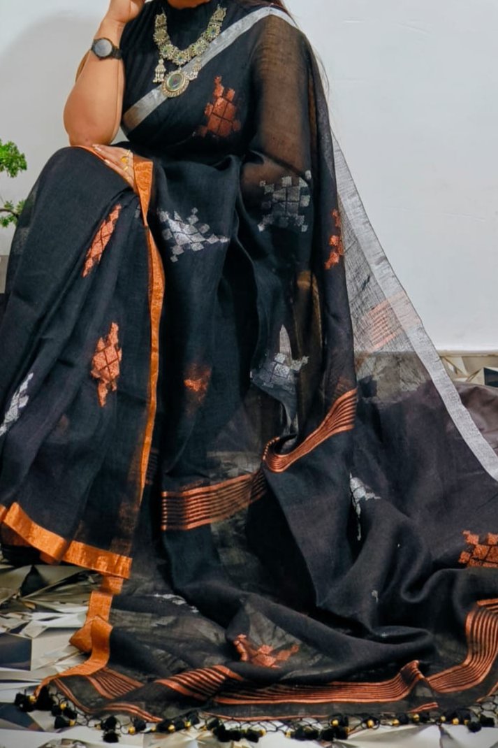 Aaravi - A Flowing River [ Linen Jamdani Saree]