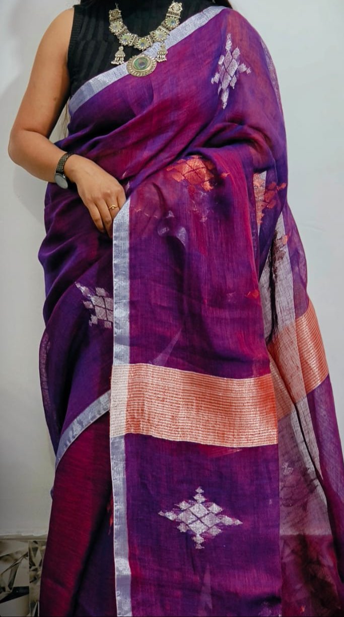 Aaravi - A Flowing River [ Linen Jamdani Saree]