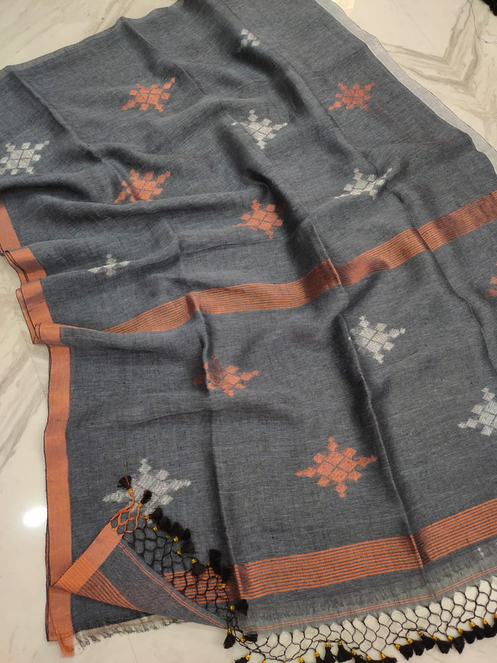 Aaravi - A Flowing River [ Linen Jamdani Saree]