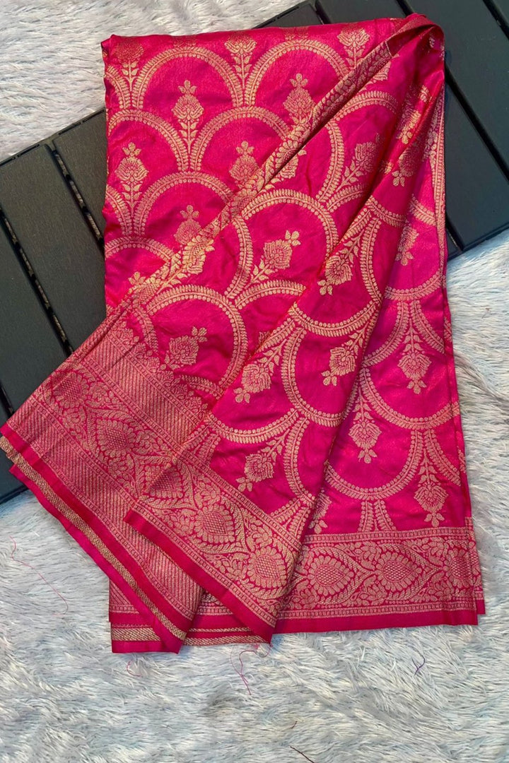 Smile with your eyes Banarasi Georgette  Silk Saree