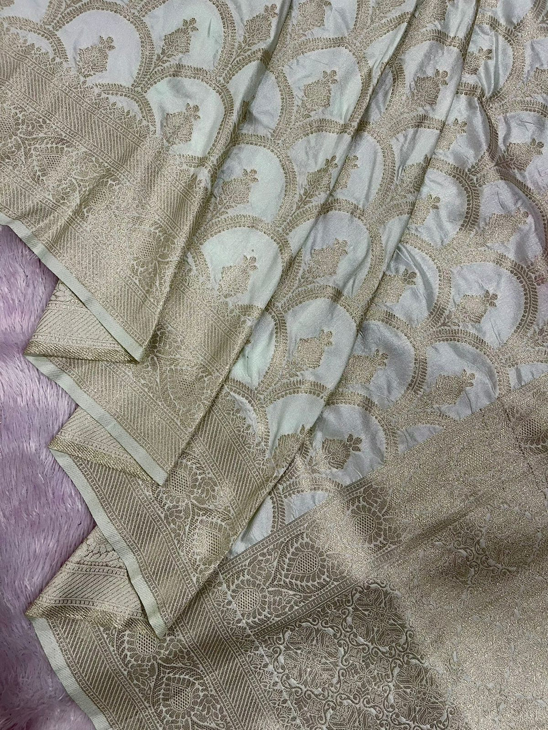 Smile with your eyes Banarasi Georgette  Silk Saree