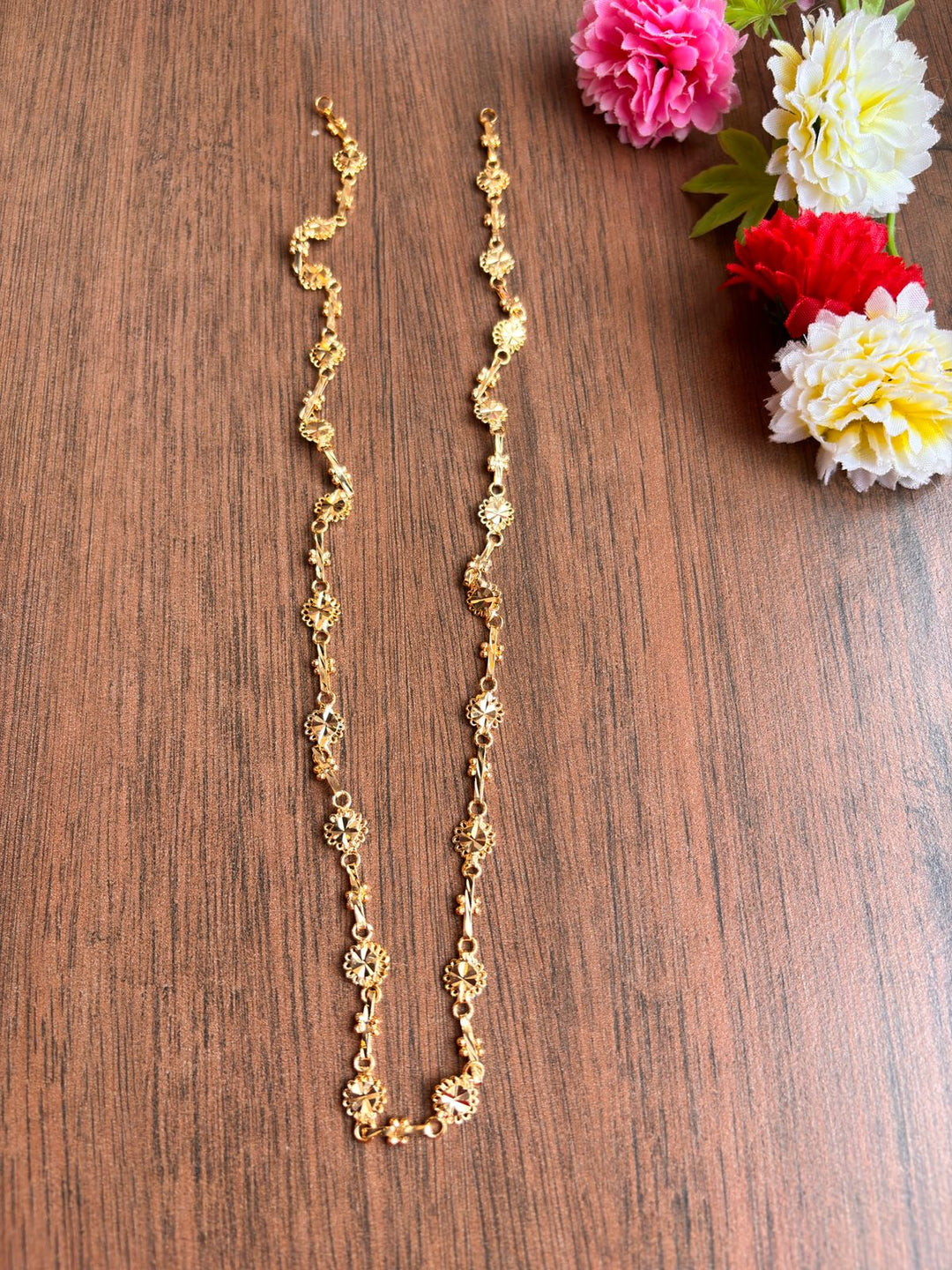 Shiny And Single Gold Plated Chain