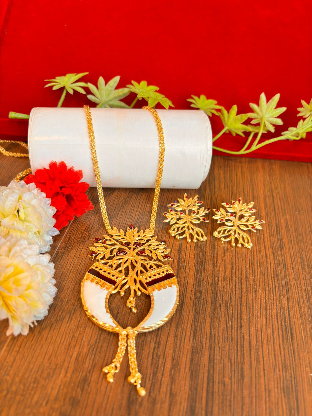 Mother Nature - Gold Plated Necklace Set