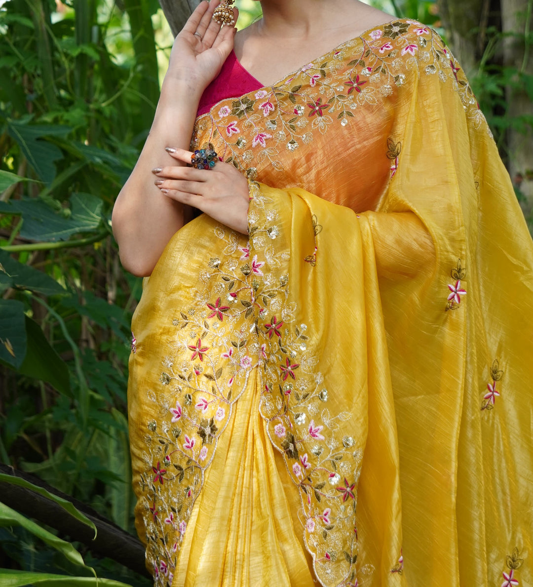 Festive Love Gold Crush Tissue Saree