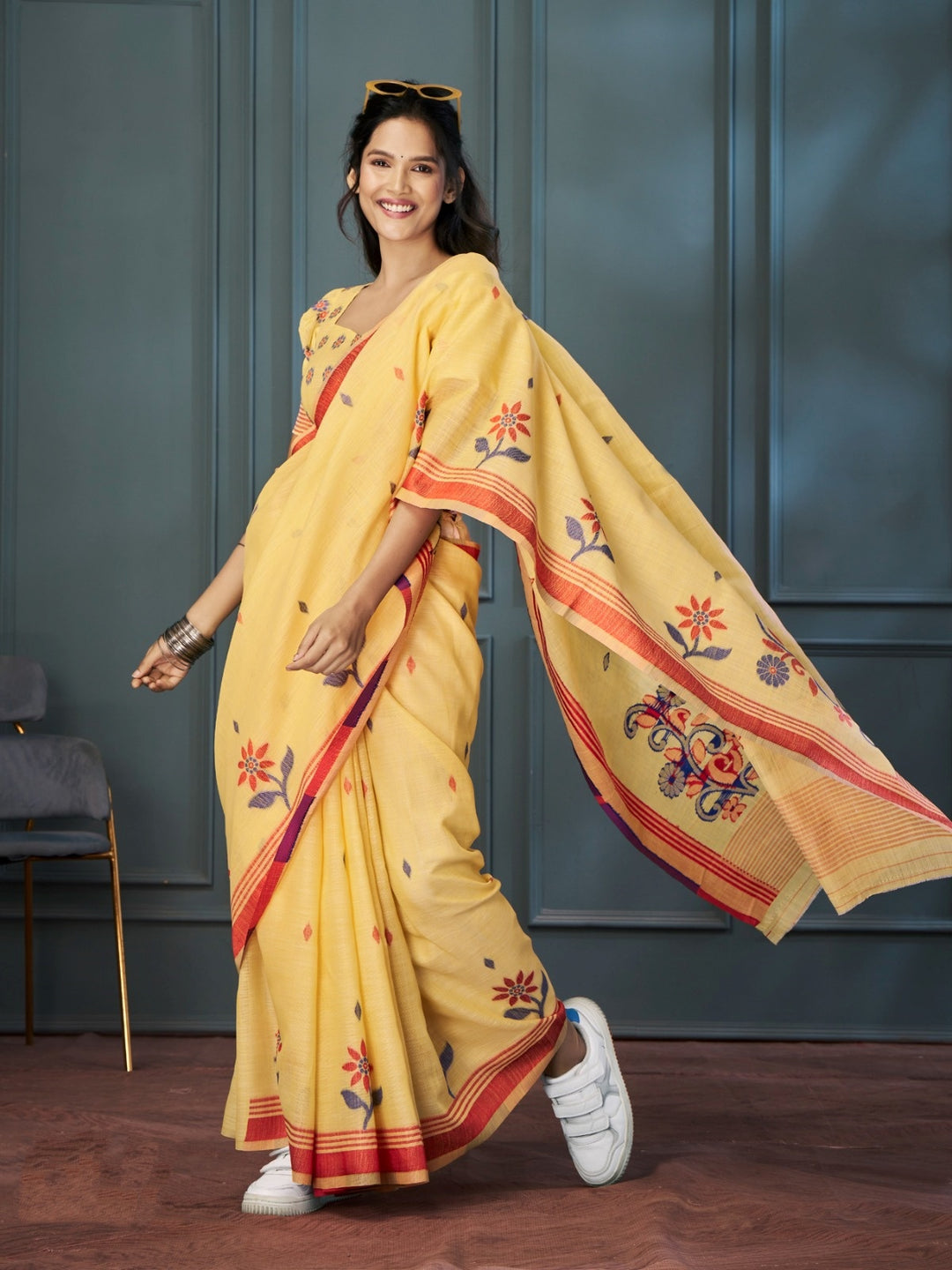 Essence of Music Linen Saree