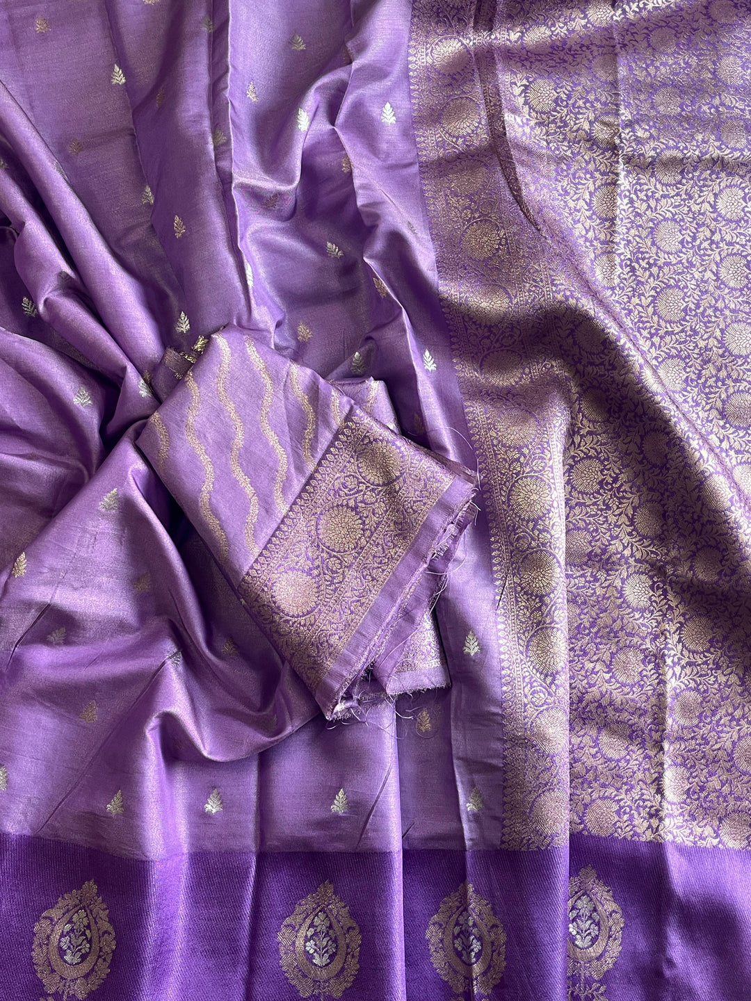 Kaveri Banarasi Tissue Silk Saree