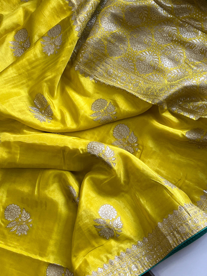 Define Dancing Banarasi Silk Saree