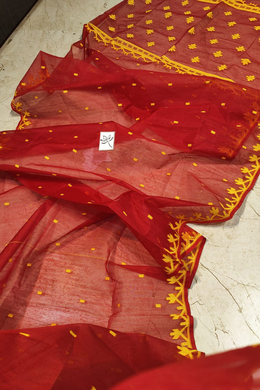 Uro Chithi Dhakai Jamdani Saree – Monamaar