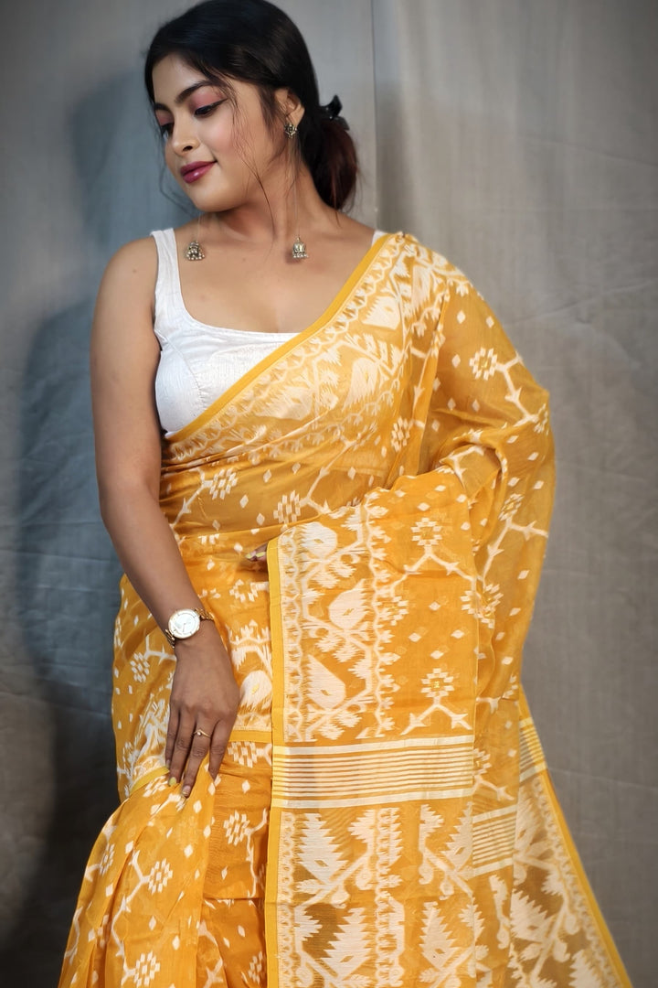 Chitralekha Dhakai Jamdani Saree