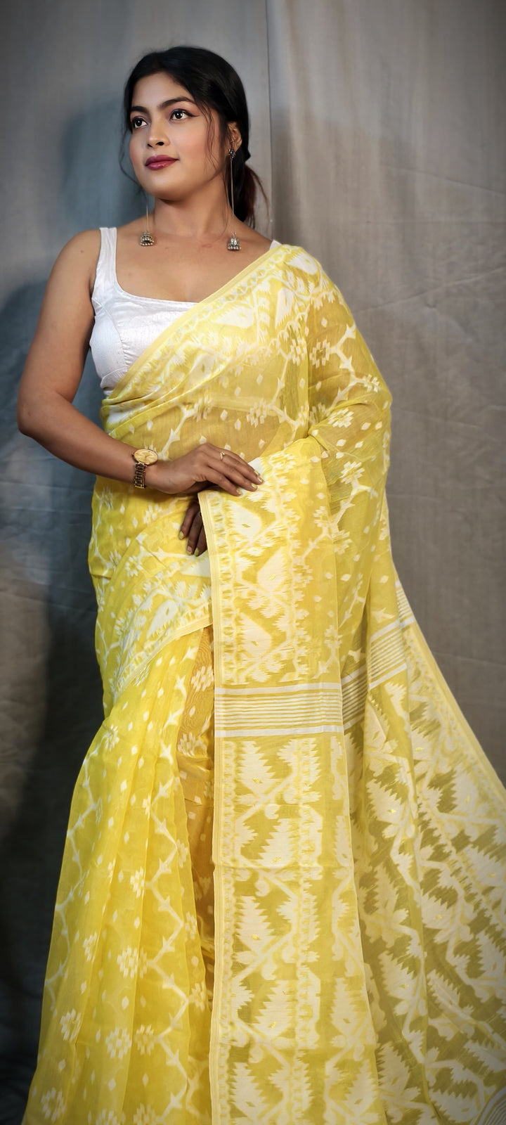 Chitralekha Dhakai Jamdani Saree