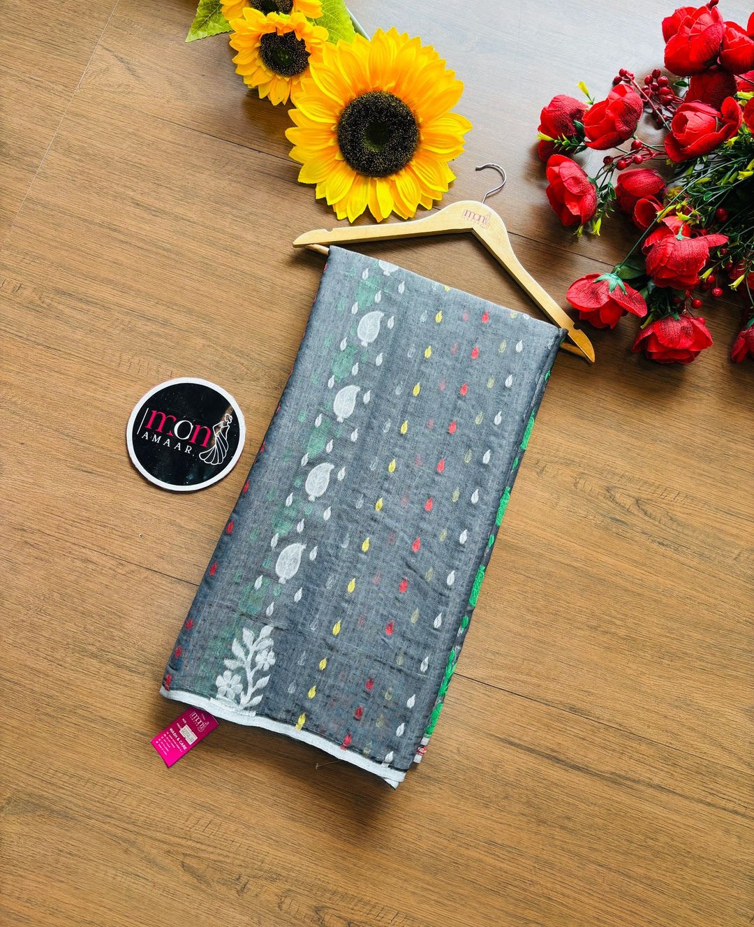 Grey Floral Dhakai Jamdani Saree