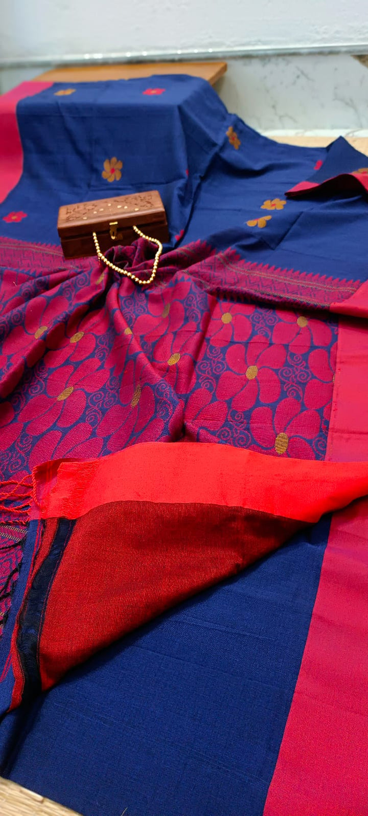 Dibyajyoti Cotton Jamdani Saree