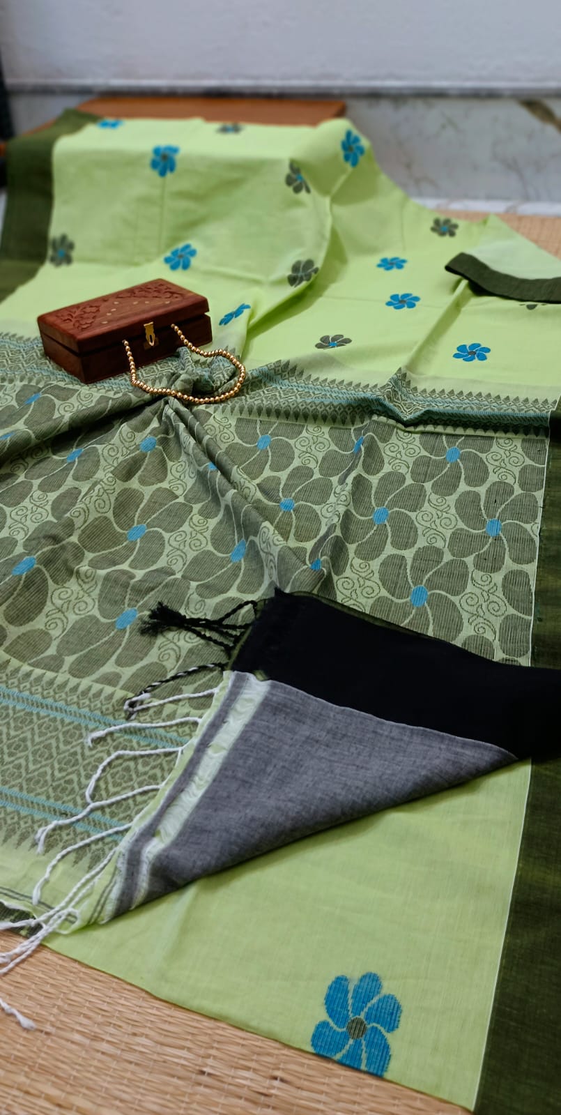 Dibyajyoti Cotton Jamdani Saree