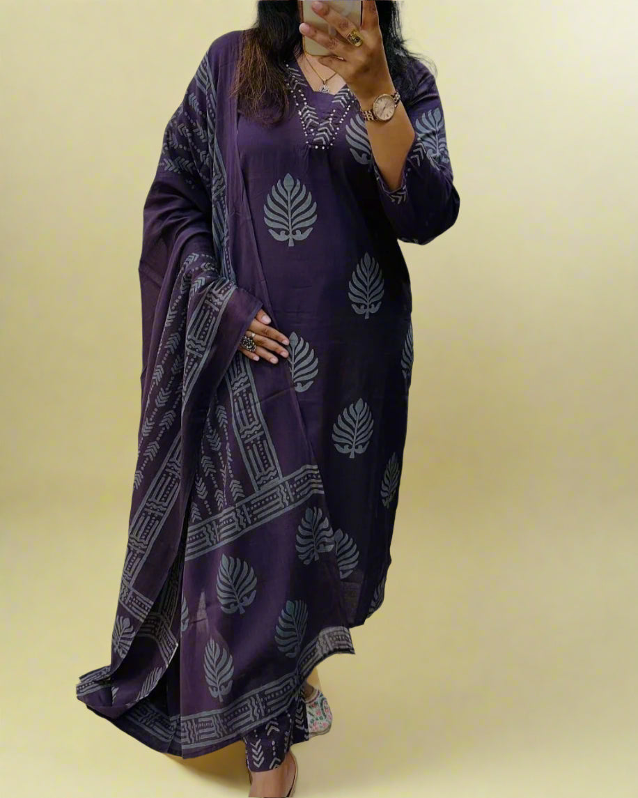 Pop Of Star Cotton Kurti Set