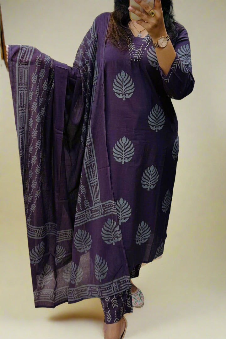 Pop Of Star Cotton Kurti Set