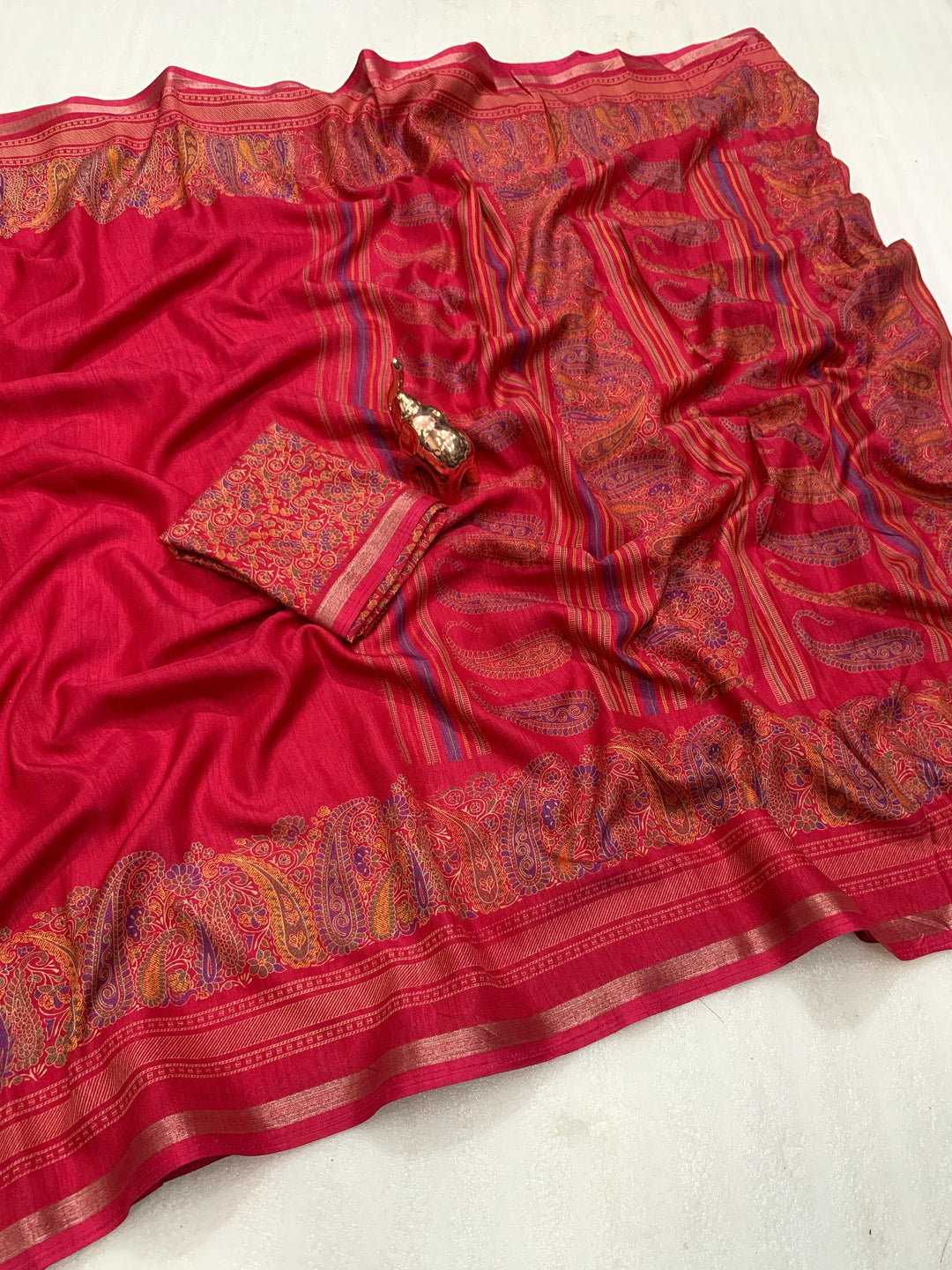 Heartwarming Red Tussar Silk Saree
