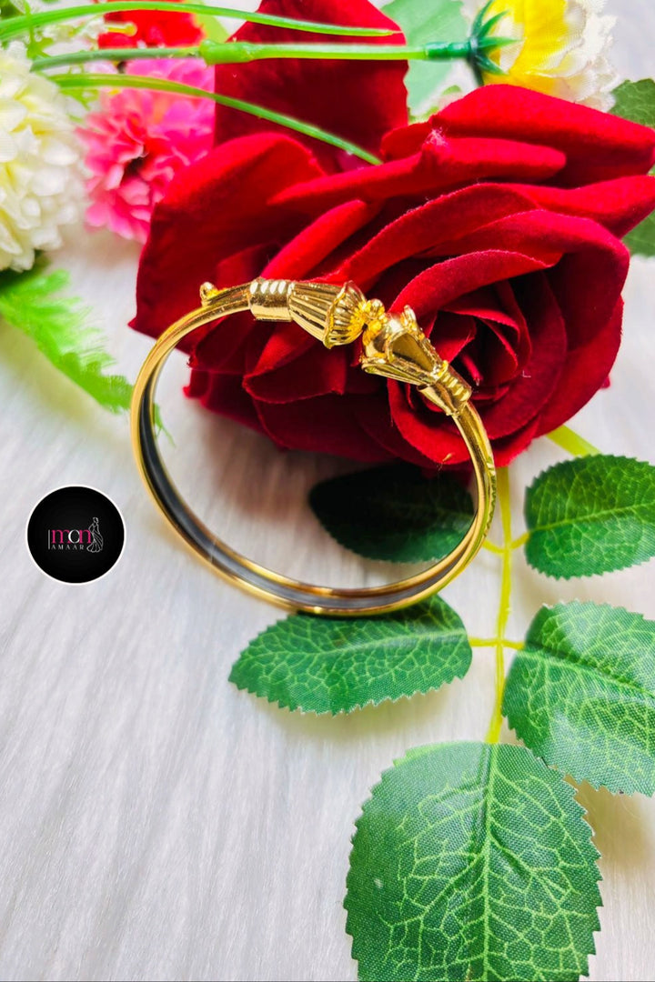 Bong Touch- Gold Plated Loha Bandhano