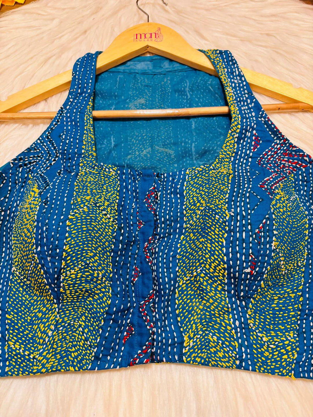 Needle Whisper-Halter neck Blouse