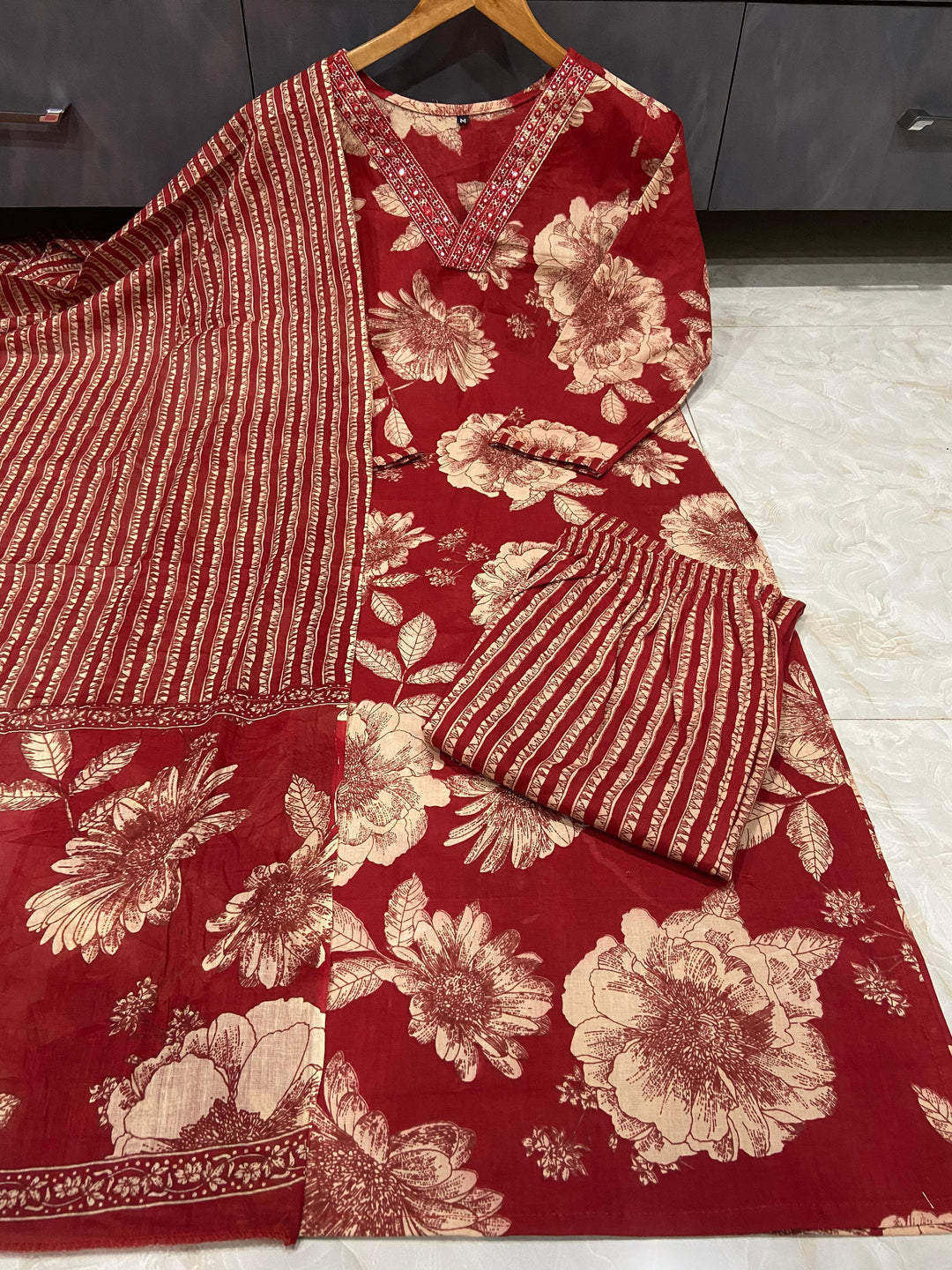 Neeli Baadal Cotton Kurti Set