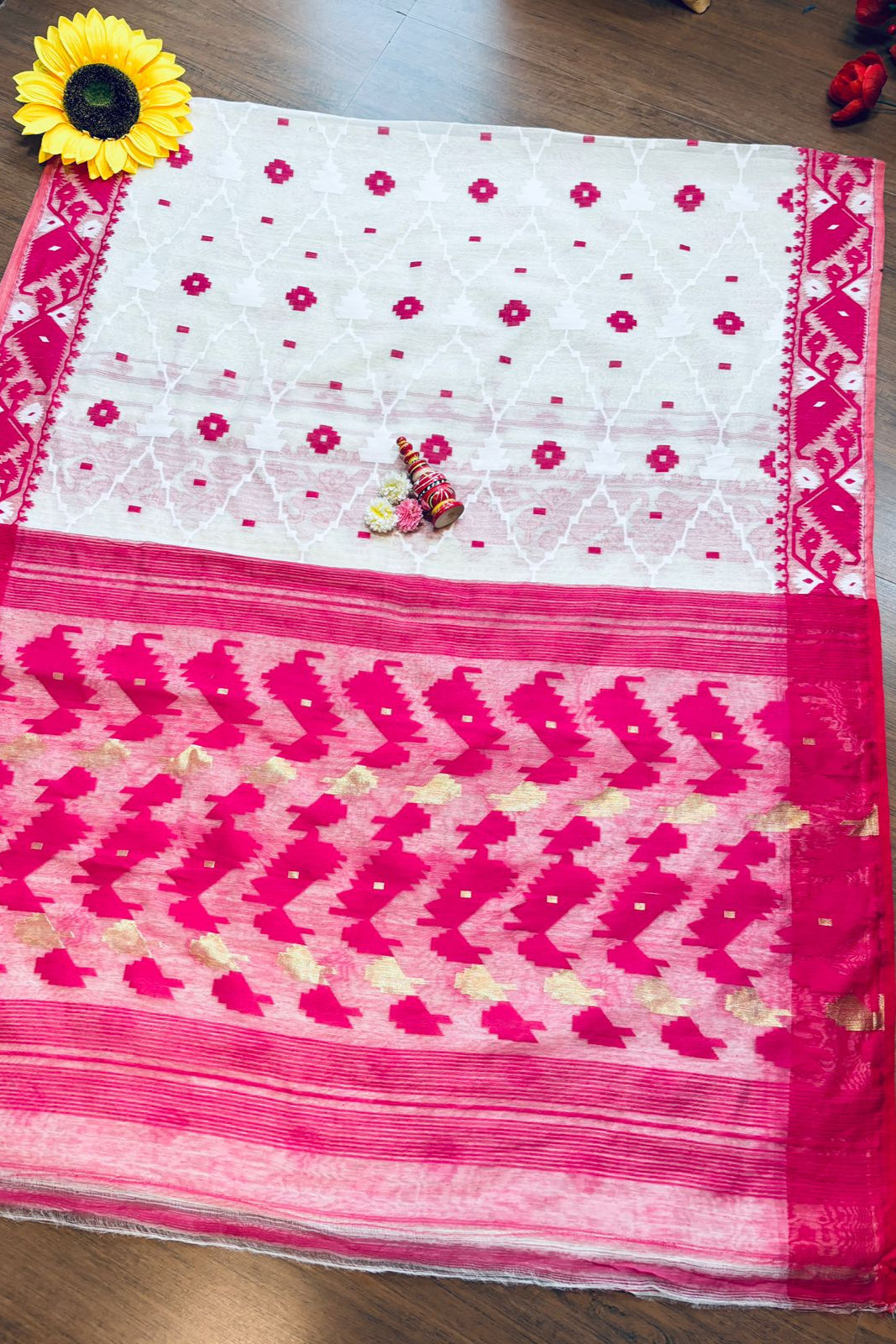 Sindoor Khela Dhakai Jamdani Saree