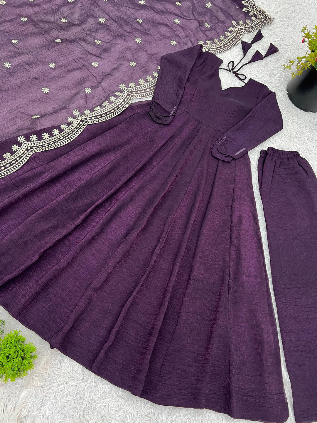 Aariza Allure Gown Set