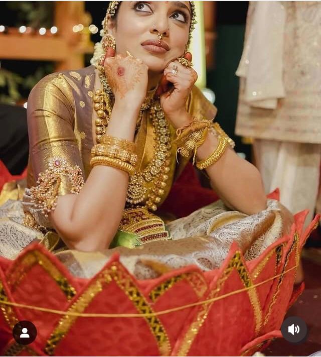 Actress Sobhita Dhulipala Inspired Banarasi Tissue Silk Saree