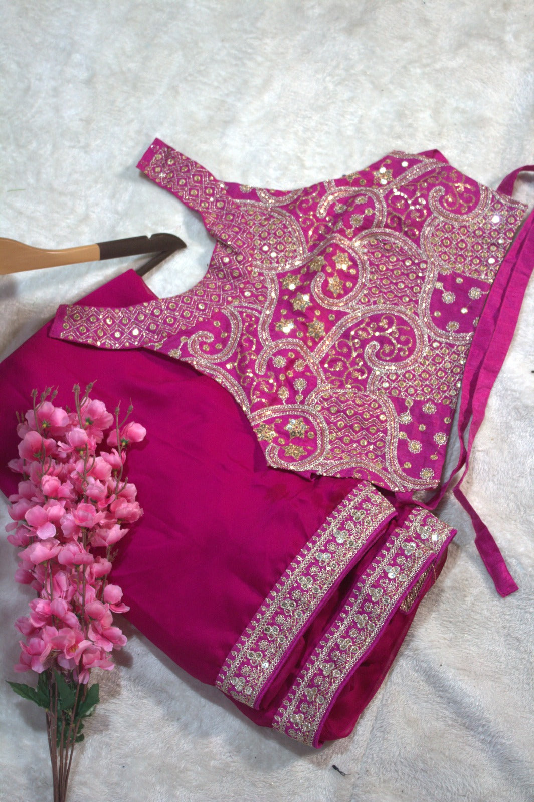 Sunehri Rang Rangoli Silk Saree