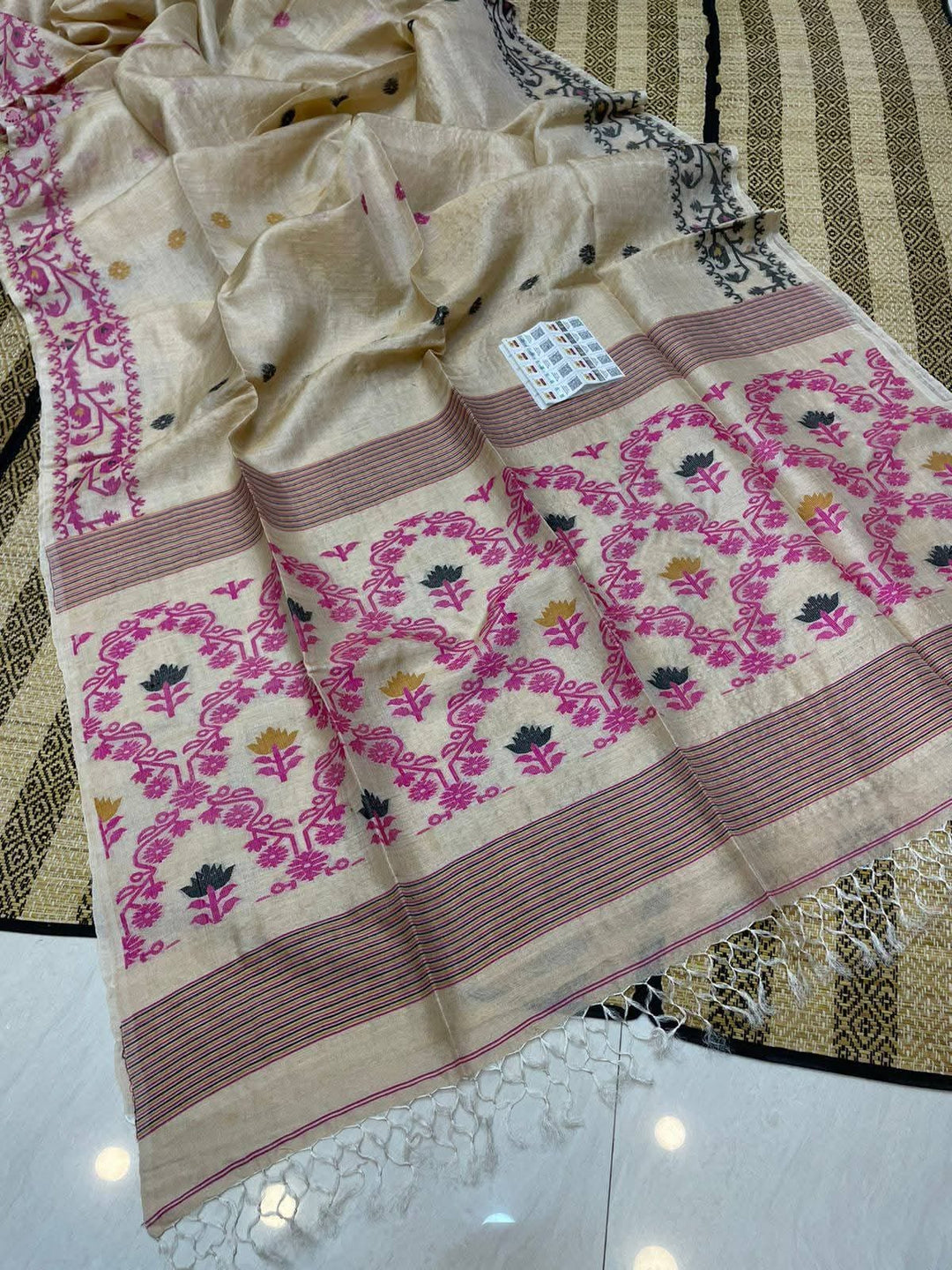 Rangini Ruposhi Gachi Tussar Saree