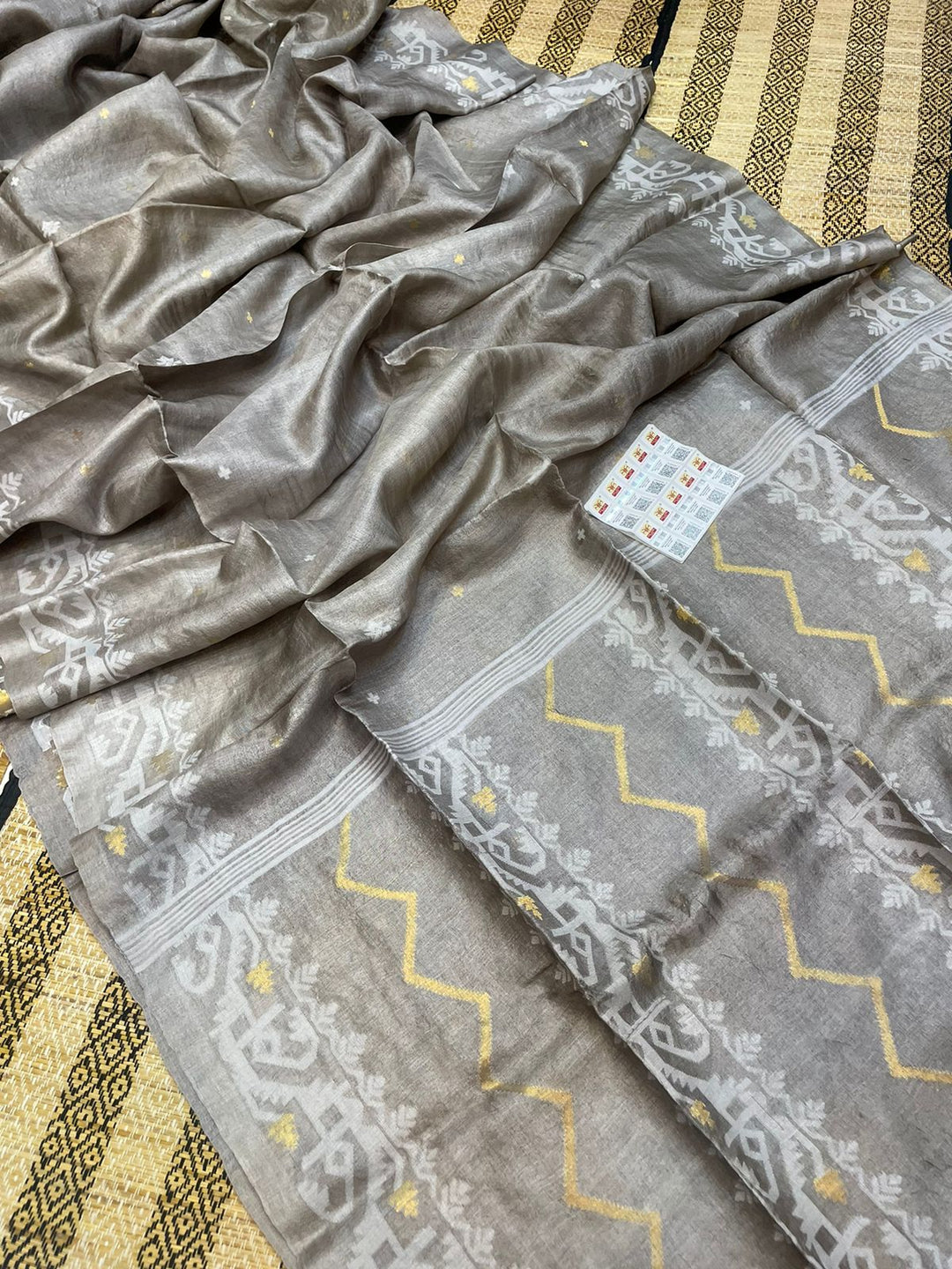 Prokritir Raga Gachi Tussar Saree