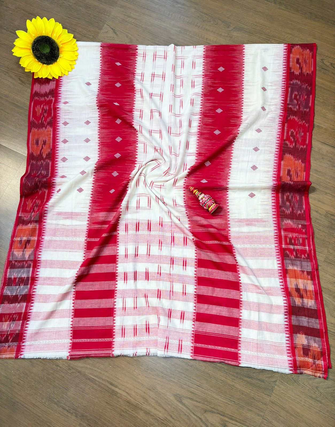 Ikatara - Dhonekhali Cotton Handloom Saree(Tritiya)