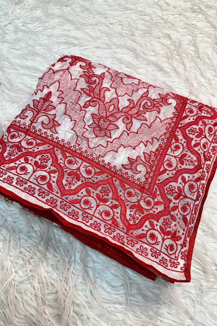 Laal Agomoni Gold Crush Saree