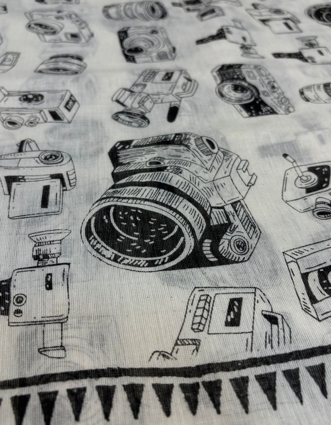 Snap Story - Camera Block Print Handloom Saree