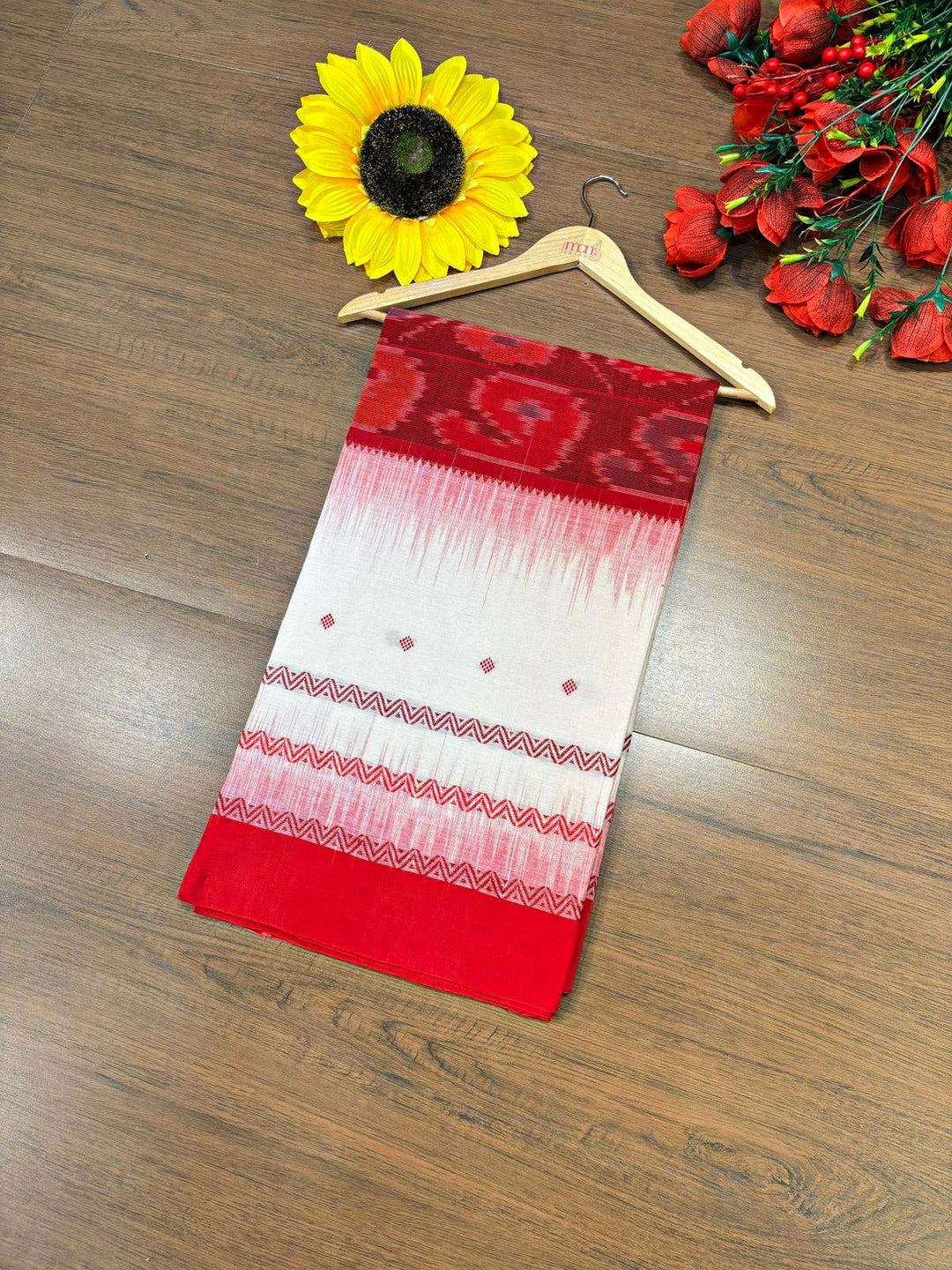 Ikatara - Dhonekhali Cotton Handloom Saree(Saptami)