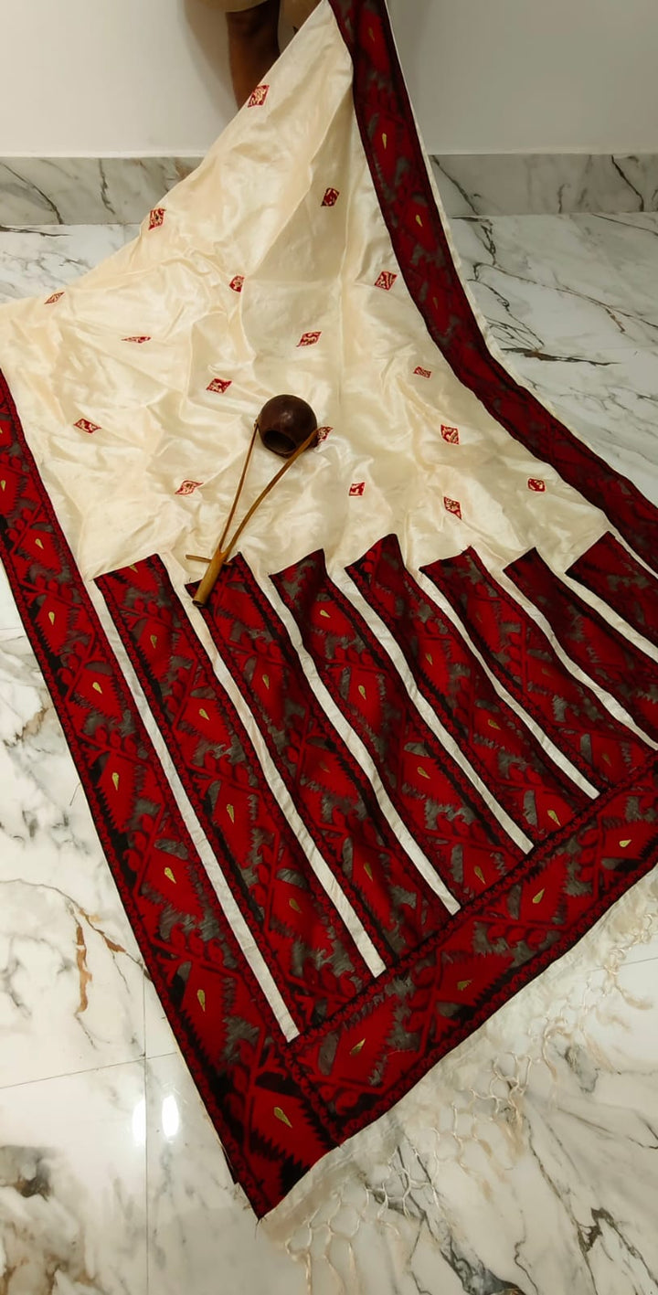 Naba Prabhat Gachi Tussar Applique Saree