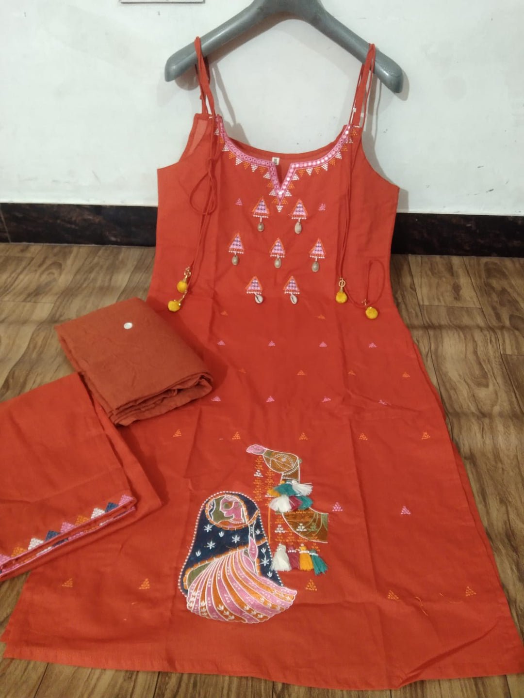 The Queen’s Reign Cotton Kurti Set