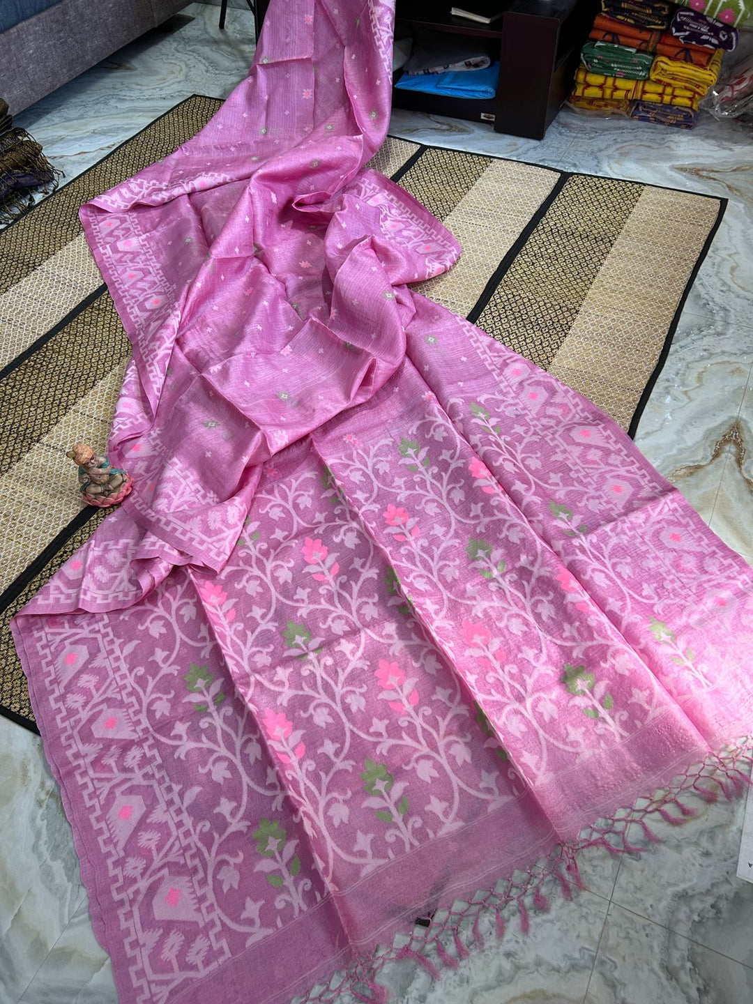 Golapi Mon Gachi Tussar Jamdani Saree