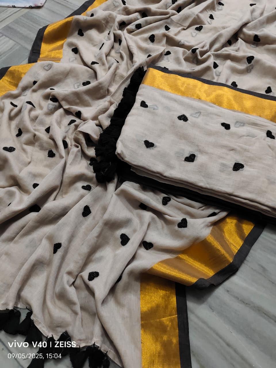 Love Embroidery Mul Cotton Saree