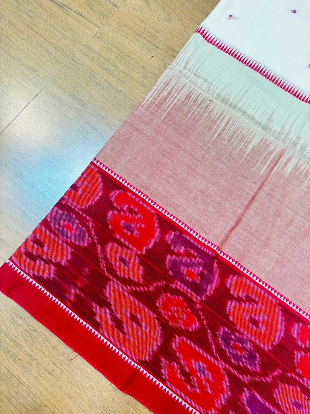 Ikatara - Dhonekhali Cotton Handloom Saree(Nabami)