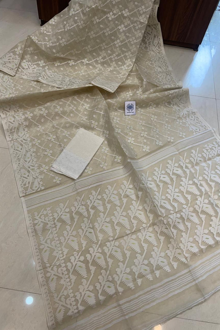 Taantika Karat Dhakai Jamdani Saree