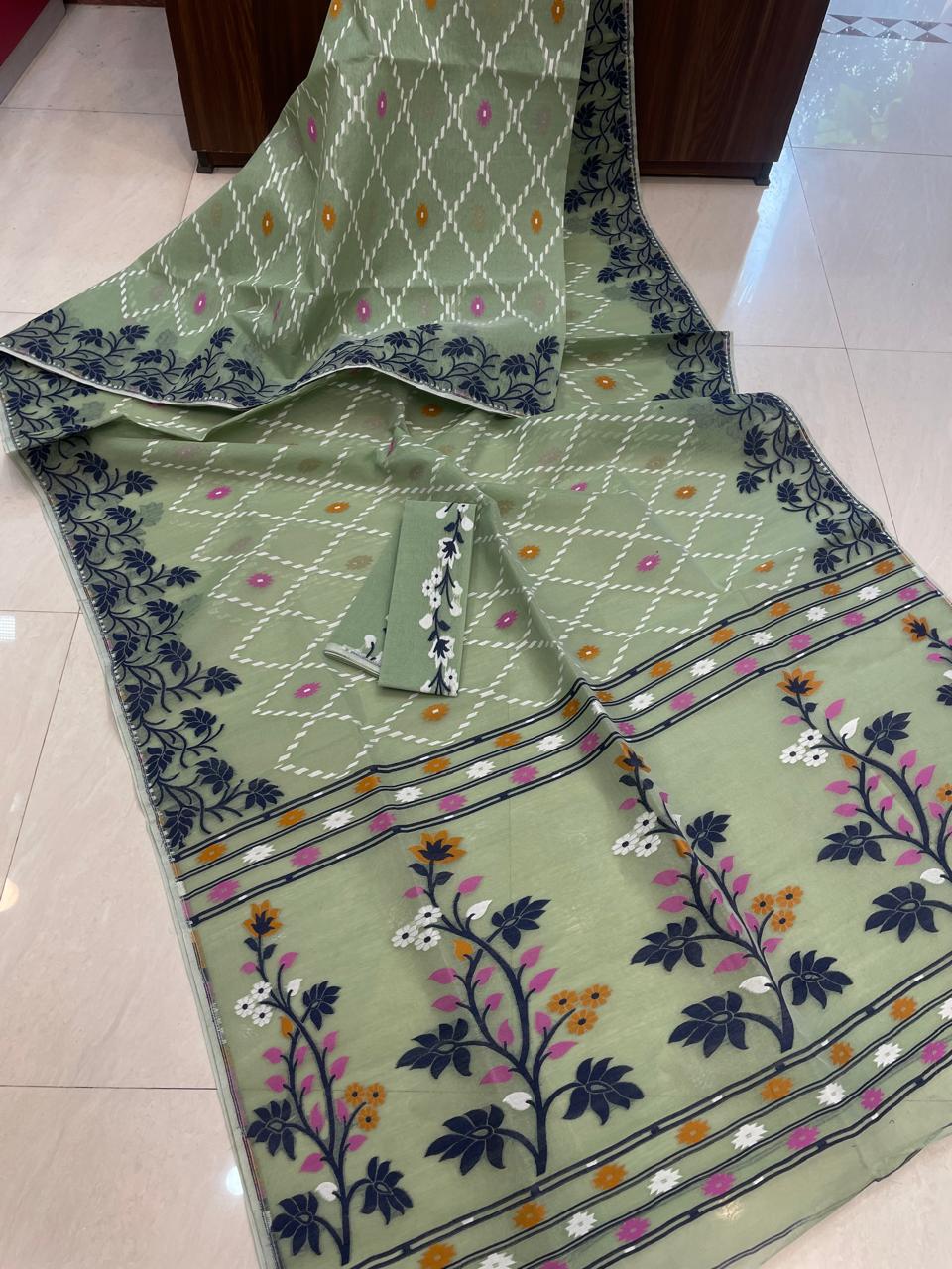 Kusumdola Dhakai Jamdani Saree