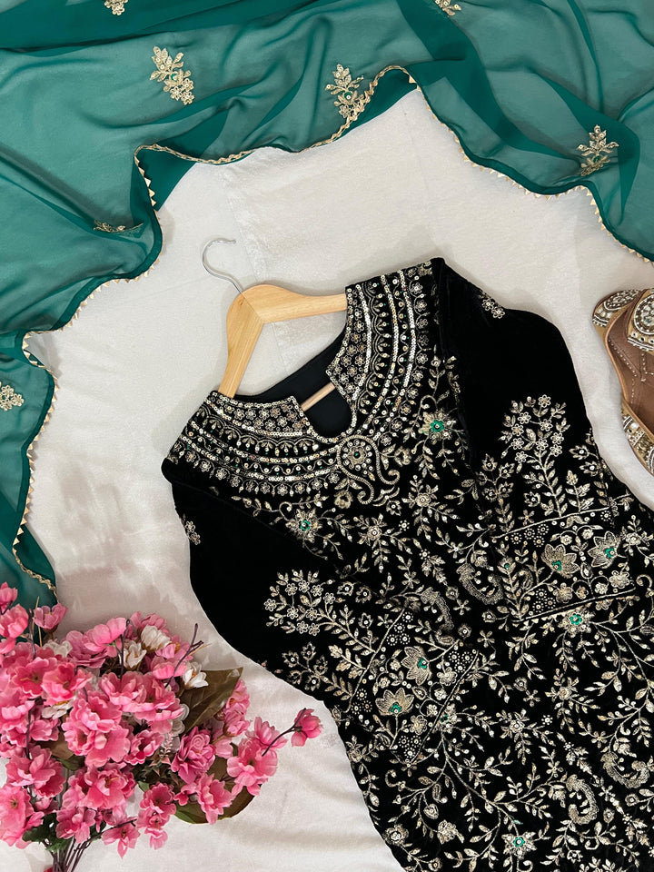 Winter Rush Velvet Suit Set