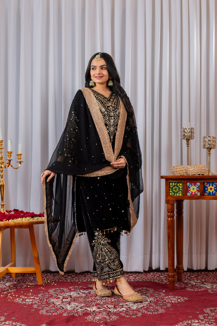Extra Glitz Of Party- Designer Suit Set