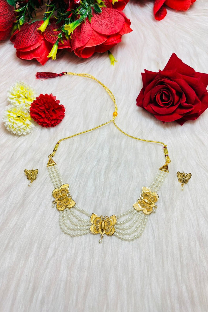 Sunehri Titli-Chocker Necklace set