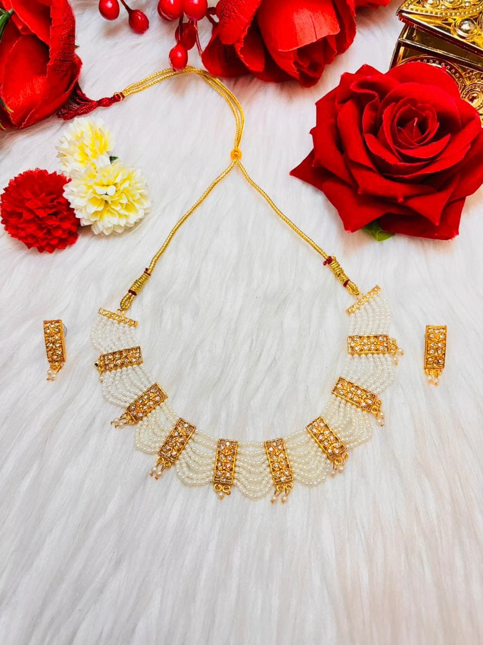 Pearl Vibe (Gold Plated Necklace Set)